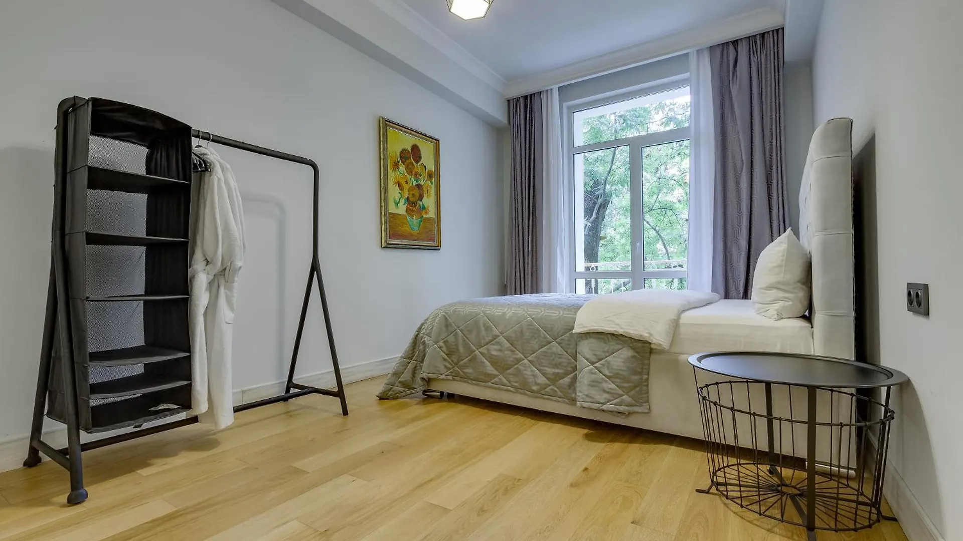 Opera Apartments Алматы 4*,
